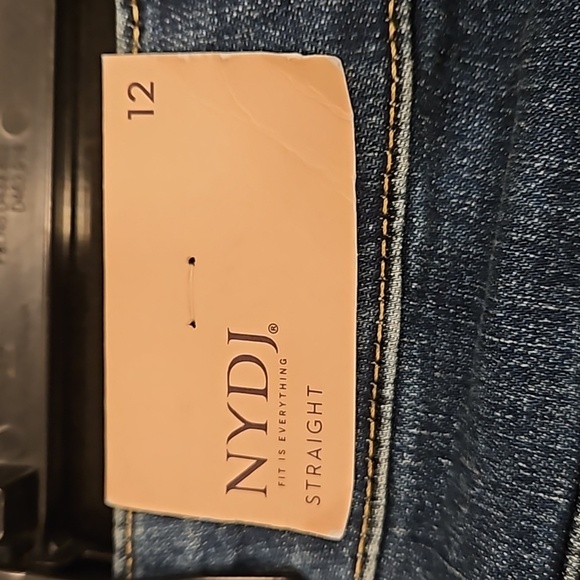💕NYDJ💕 Marilyn Straight Leg Jeans ~ Marcel Blue 12 NWT - Picture 14 of 16